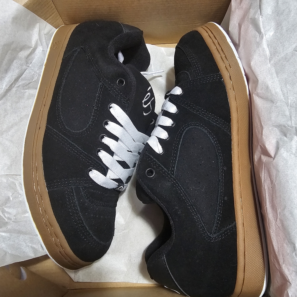 BNIB - éS Accel OG - Black/Gum
